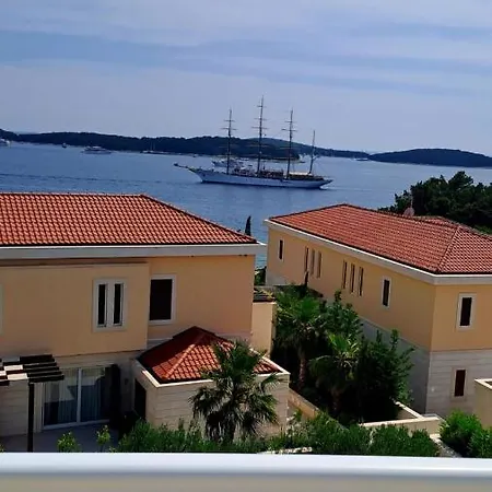 Feelhvar Along Bluelagoon Beach Hvar Town Exterior foto