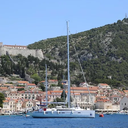 Feelhvar Along Bluelagoon Beach Hvar Town Exterior foto